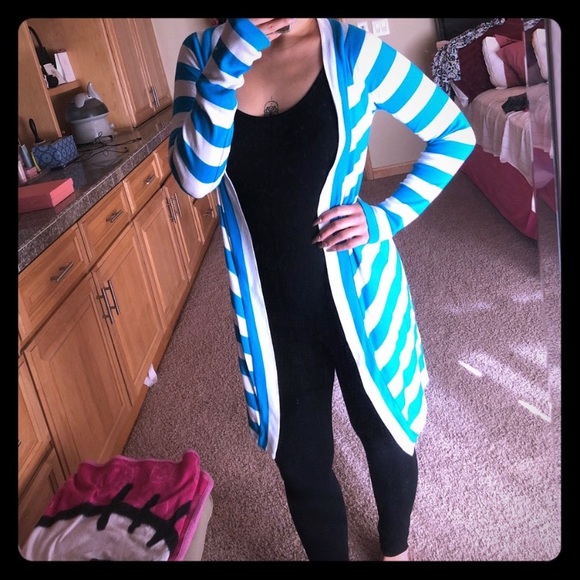 Blue and white striped long cardigan - Picture 2 of 5